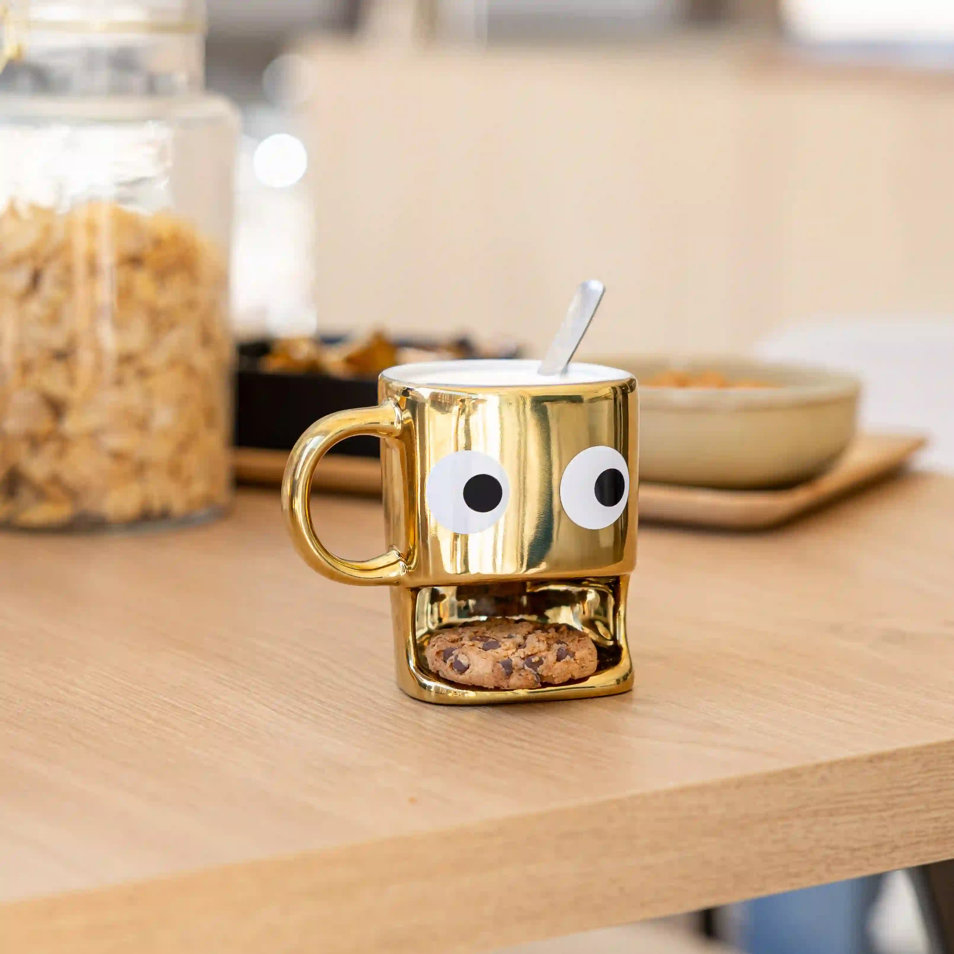 Taza para galletas dorada