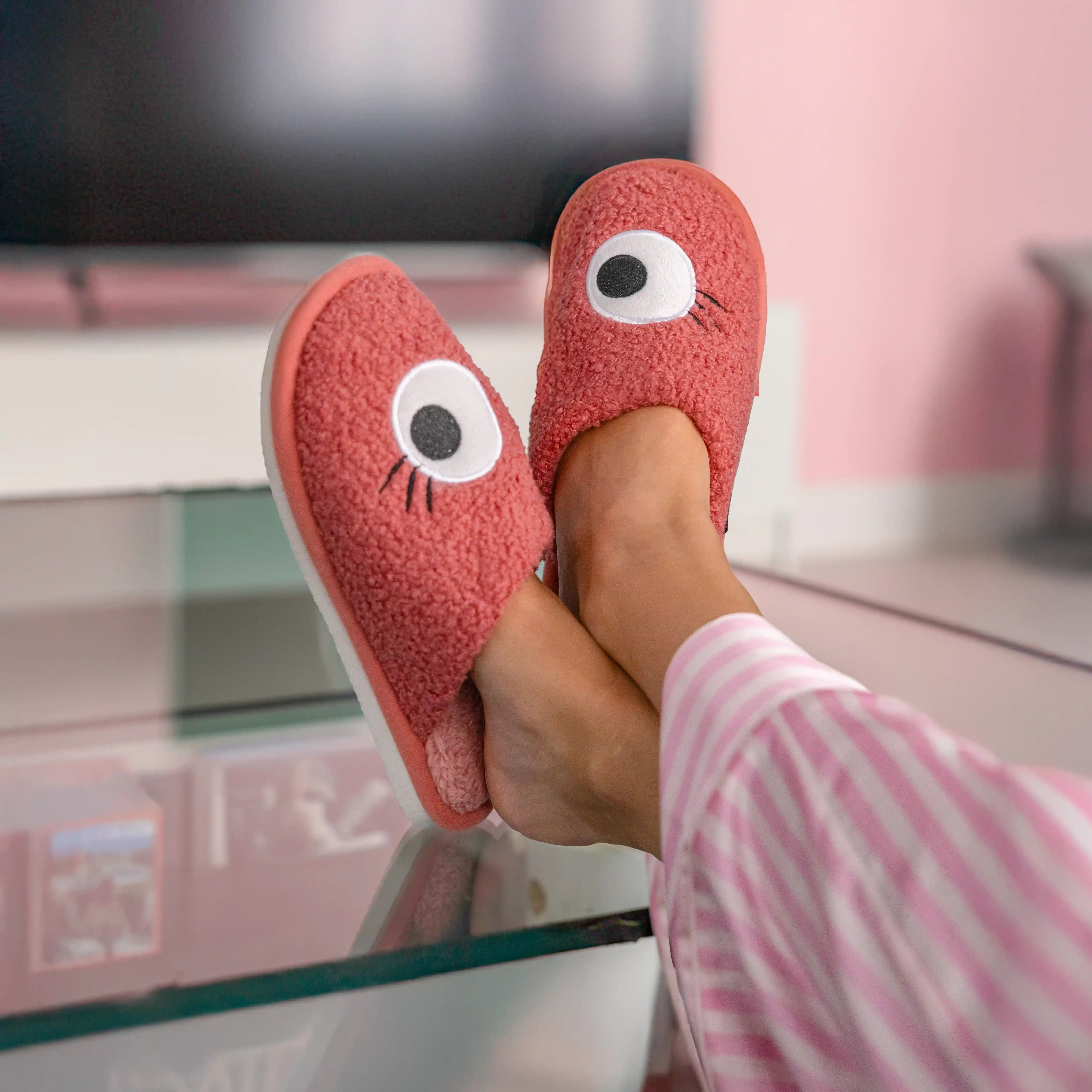 Zapatillas “Ojos” rosa
