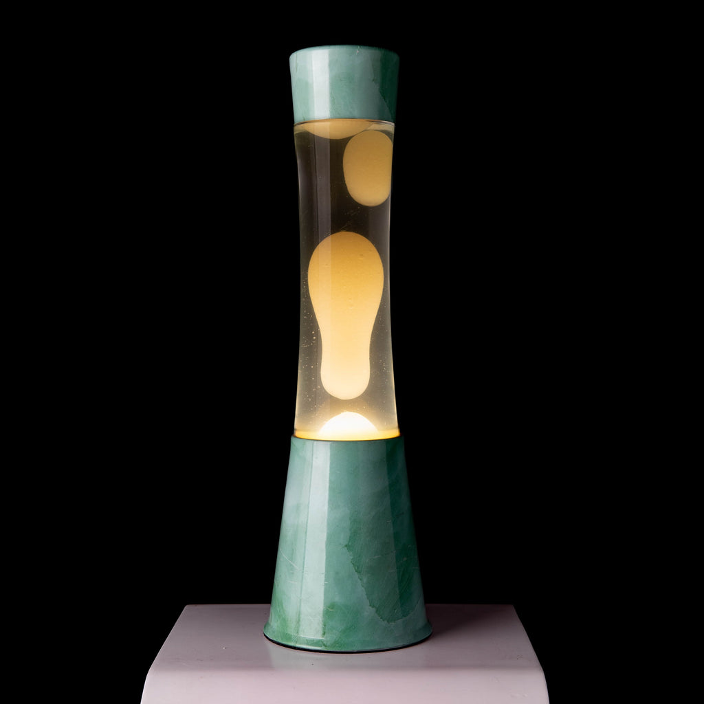 Lámpara de lava con base jade con líquido transparente con Lava menta